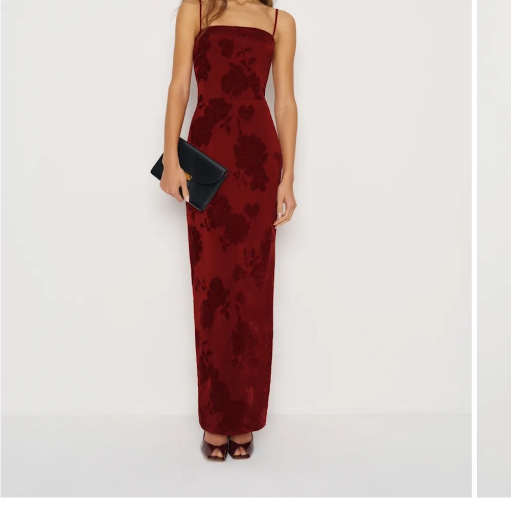 Reformation Frankie Silk dress in Scarlet (w/ small imperfections!) ♥️
